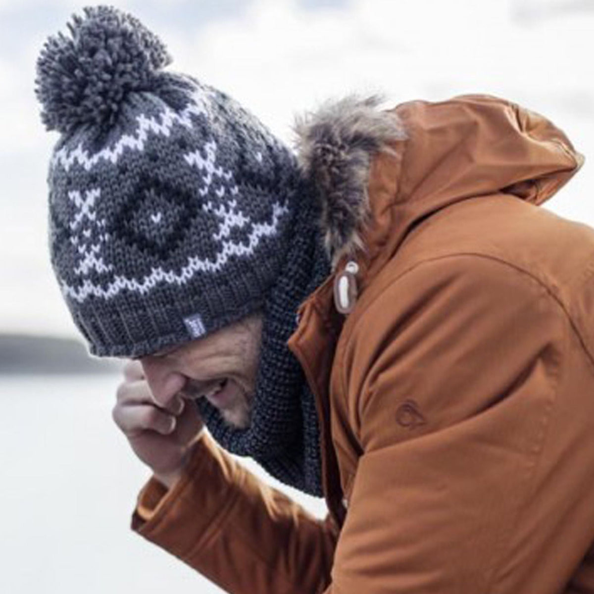 Mens Fleece Lined Thermal Winter Warm Beanie Bobble Hat with Pom Pom